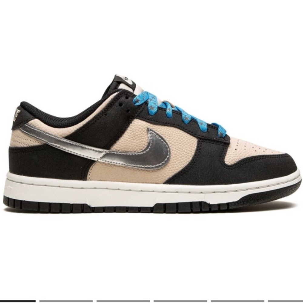 Women’s Nike Dunk Low “starry laces” size 7 light bone/metallic silver